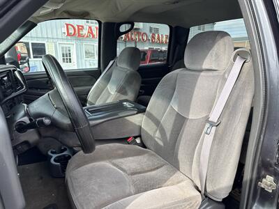 2004 GMC Sierra 2500HD SLE   - Photo 13 - South Sioux City, NE 68776