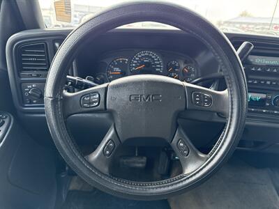 2004 GMC Sierra 2500HD SLE   - Photo 21 - South Sioux City, NE 68776