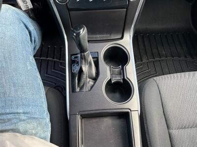 2015 Toyota Camry LE   - Photo 17 - South Sioux City, NE 68776