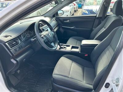 2015 Toyota Camry LE   - Photo 10 - South Sioux City, NE 68776