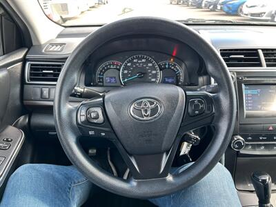 2015 Toyota Camry LE   - Photo 18 - South Sioux City, NE 68776