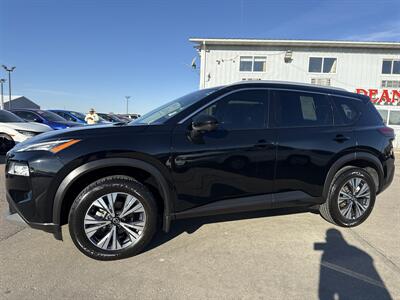 2021 Nissan Rogue SV   - Photo 2 - South Sioux City, NE 68776