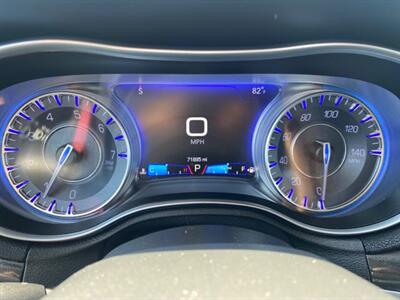 2016 Chrysler 300 Series Limited   - Photo 23 - South Sioux City, NE 68776