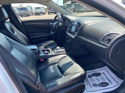 2016 Chrysler 300 Series Limited   - Photo 20 - South Sioux City, NE 68776