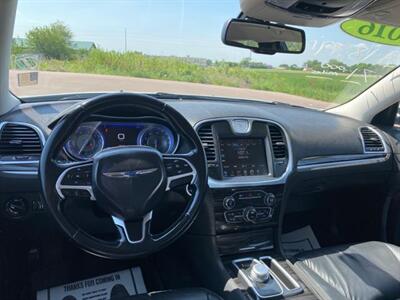 2016 Chrysler 300 Series Limited   - Photo 22 - South Sioux City, NE 68776