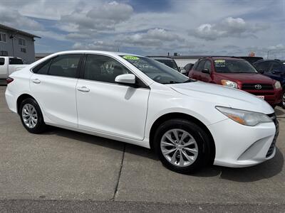 2017 Toyota Camry LE   - Photo 10 - South Sioux City, NE 68776