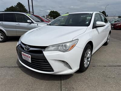2017 Toyota Camry LE   - Photo 1 - South Sioux City, NE 68776