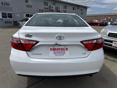 2017 Toyota Camry LE   - Photo 6 - South Sioux City, NE 68776