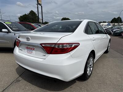 2017 Toyota Camry LE   - Photo 7 - South Sioux City, NE 68776
