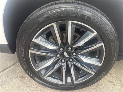 2021 Cadillac Escalade Sport Platinum   - Photo 15 - South Sioux City, NE 68776