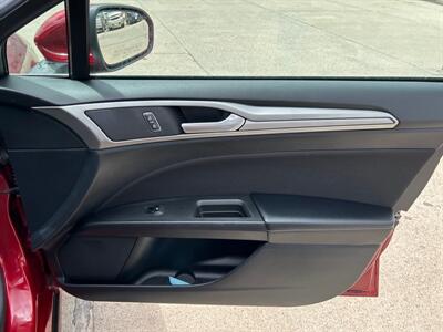 2019 Ford Fusion SE   - Photo 18 - South Sioux City, NE 68776