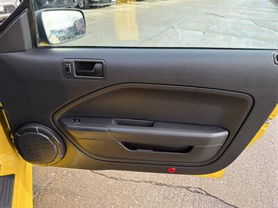 2005 Ford Mustang V6 Deluxe   - Photo 15 - South Sioux City, NE 68776