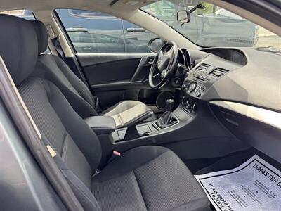 2012 Mazda Mazda3 i Touring   - Photo 22 - Fitchburg, MA 01420