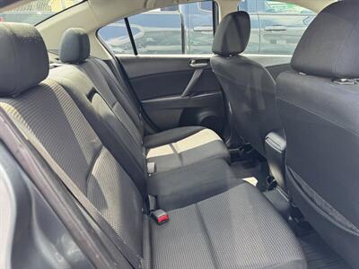 2012 Mazda Mazda3 i Touring   - Photo 6 - Fitchburg, MA 01420