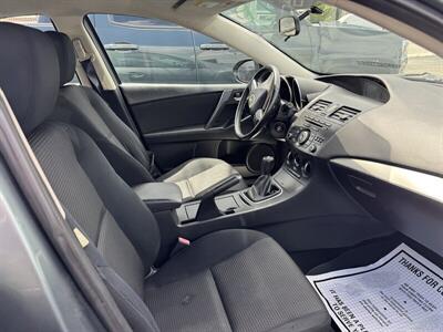 2012 Mazda Mazda3 i Touring   - Photo 21 - Fitchburg, MA 01420