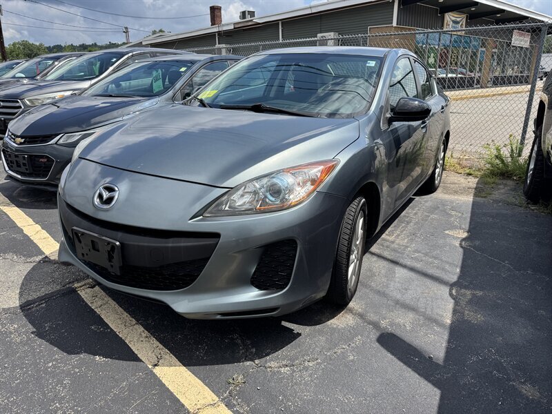 2012 Mazda Mazda3 i Touring - Photo 1 - Fitchburg, MA 01420