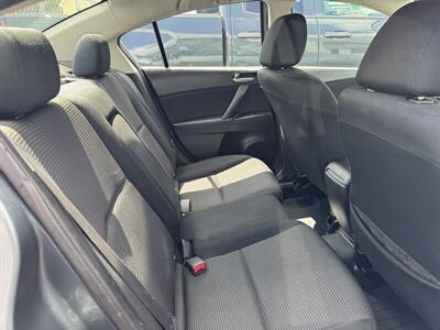 2012 Mazda Mazda3 i Touring   - Photo 20 - Fitchburg, MA 01420
