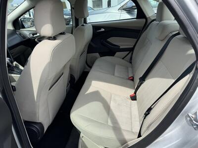 2015 Ford Focus SE   - Photo 3 - Fitchburg, MA 01420