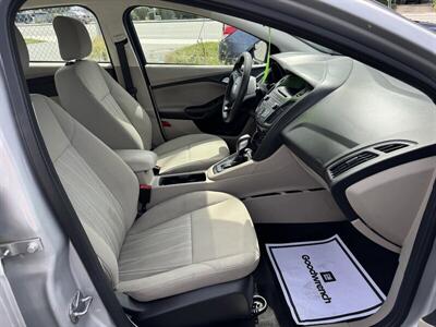 2015 Ford Focus SE   - Photo 7 - Fitchburg, MA 01420