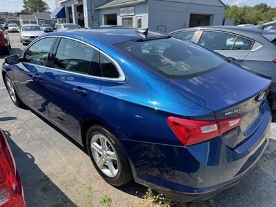 2019 Chevrolet Malibu LS   - Photo 4 - Fitchburg, MA 01420