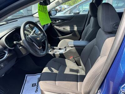 2019 Chevrolet Malibu LS   - Photo 2 - Fitchburg, MA 01420