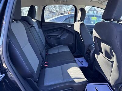 2019 Ford Escape SE   - Photo 6 - Fitchburg, MA 01420