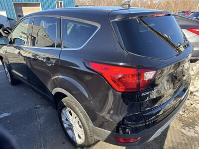 2019 Ford Escape SE   - Photo 4 - Fitchburg, MA 01420
