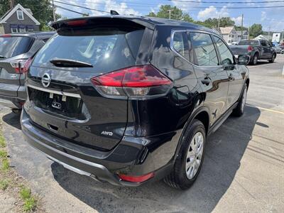 2020 Nissan Rogue S   - Photo 5 - Fitchburg, MA 01420