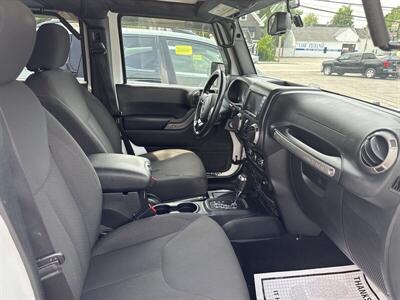 2016 Jeep Wrangler Willys Wheeler   - Photo 7 - Fitchburg, MA 01420