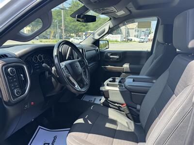 2019 Chevrolet Silverado 1500 RST   - Photo 2 - Fitchburg, MA 01420