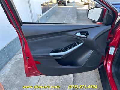 2012 Ford Focus SE   - Photo 8 - Lincoln, CA 95648