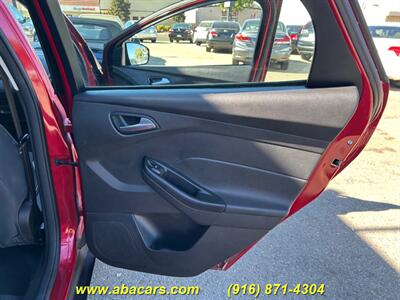 2012 Ford Focus SE   - Photo 12 - Lincoln, CA 95648