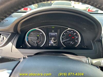 2016 Toyota Camry Hybrid SE   - Photo 18 - Lincoln, CA 95648