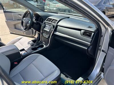 2016 Toyota Camry Hybrid SE   - Photo 15 - Lincoln, CA 95648