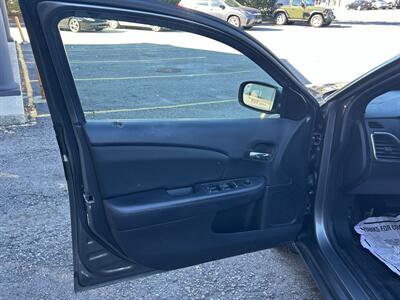 2012 Chrysler 200 Touring   - Photo 4 - Dartmouth, MA 02748