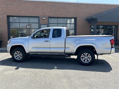2018 Toyota Tacoma SR5 V6   - Photo 9 - Dartmouth, MA 02748