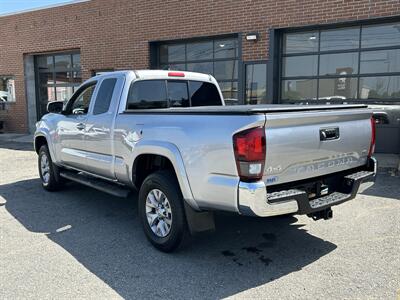 2018 Toyota Tacoma SR5 V6   - Photo 8 - Dartmouth, MA 02748