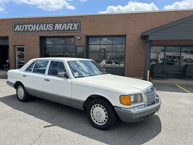 1985 Mercedes-Benz 500 SEL  