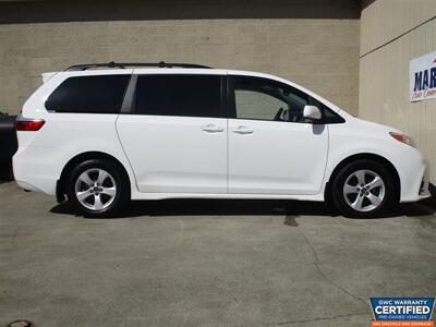 2018 Toyota Sienna LE 8-Passenger   - Photo 8 - Dartmouth, MA 02748