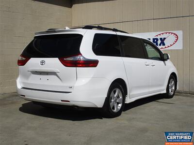 2018 Toyota Sienna LE 8-Passenger   - Photo 7 - Dartmouth, MA 02748