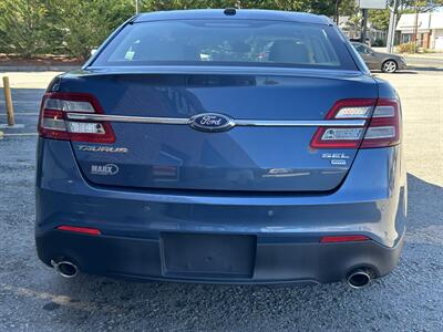 2018 Ford Taurus SEL   - Photo 5 - Dartmouth, MA 02748