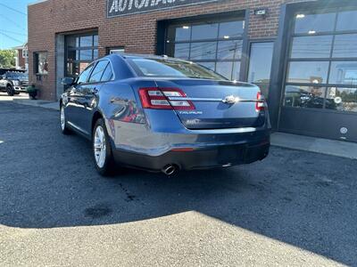 2018 Ford Taurus SEL   - Photo 12 - Dartmouth, MA 02748