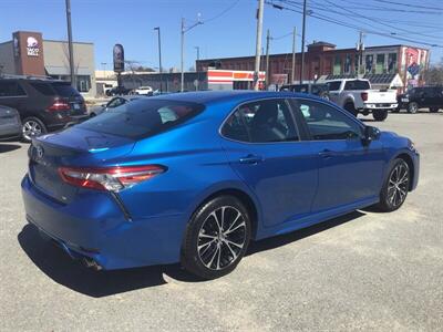 2018 Toyota Camry SE   - Photo 4 - Dartmouth, MA 02748