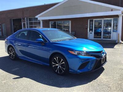 2018 Toyota Camry SE   - Photo 1 - Dartmouth, MA 02748