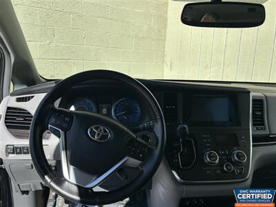 2016 Toyota Sienna XLE Premium 7-Passen   - Photo 18 - Dartmouth, MA 02748