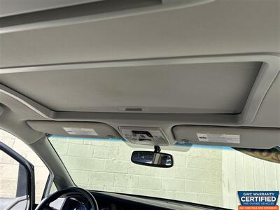 2016 Toyota Sienna XLE Premium 7-Passen   - Photo 24 - Dartmouth, MA 02748