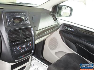 2015 Dodge Grand Caravan SE   - Photo 15 - Dartmouth, MA 02748