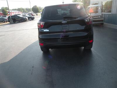 2017 Ford Escape S   - Photo 5 - Chandler, IN 47610