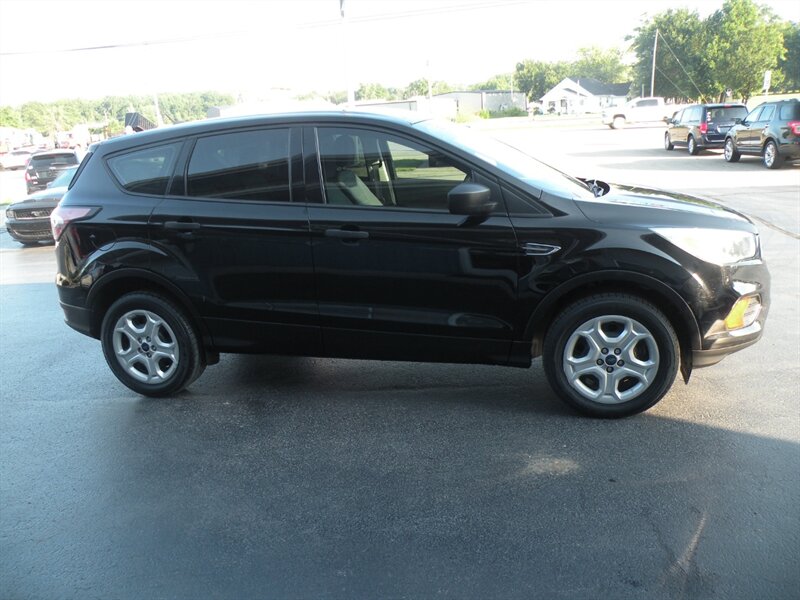 2017 Ford Escape S   - Photo 1 - Chandler, IN 47610