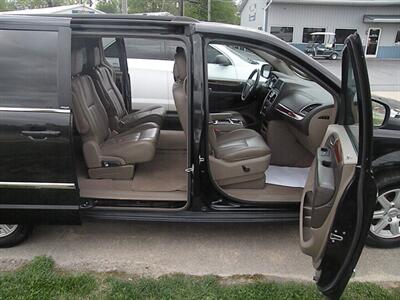 2012 Chrysler Town & Country Touring   - Photo 3 - Chandler, IN 47610